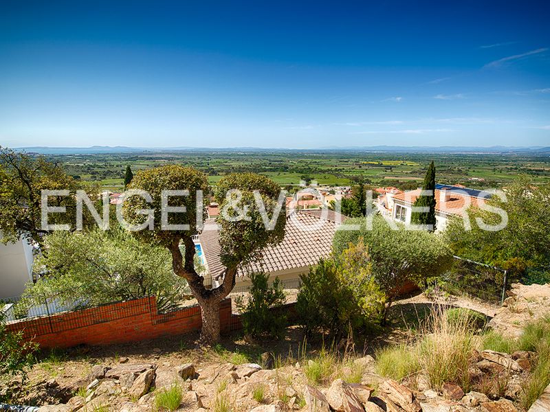 Foto 66cd6f15-d18b-4a4f-8690-4cfb181b1934. Casa amb piscina a Palau-saverdera