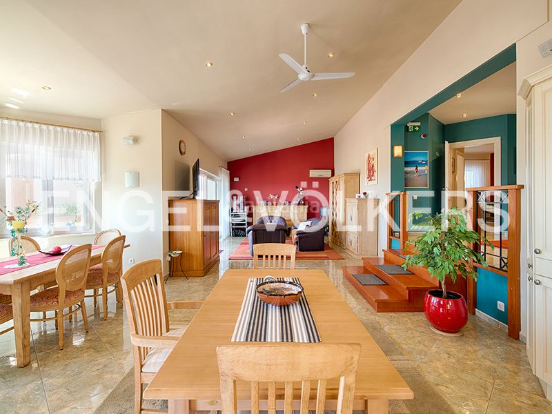 Foto a64ca532-658c-4ac8-b209-95b805a864b1. Casa amb piscina a Palau-saverdera