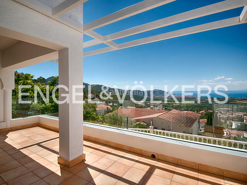 Foto a7e36542-0f4b-4594-b267-27bb0f7a79a6. Casa amb calefacció piscina a Nord Roses