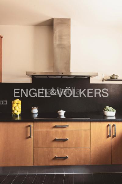 Foto bd826de0-888e-4fde-9c71-4b5a4609fff8. Etagenwohnung mit kamin heizung parking in Parc Bosc-Castell Figueres