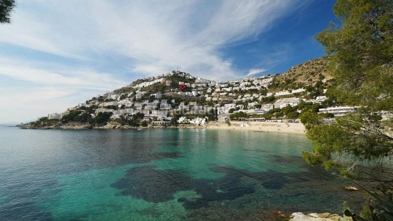 Foto 9660736c-b81d-4bfa-854d-5a221b3193f7. Terreny residencial a Puig Rom-Canyelles-Almadrava Roses