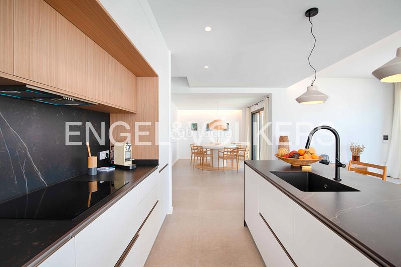 Foto 44afd450-4839-4893-9661-7559e7932ed5. Chalet moderna casa al canal ancho con 12,50 m de amarre en Empuriabrava