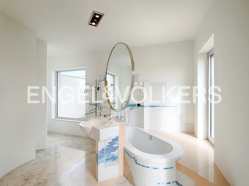 Foto 007eb448-08da-404b-a6fa-743c7bc64454. Chalet propiedad exclusiva en venta antes de los puentes en Empuriabrava