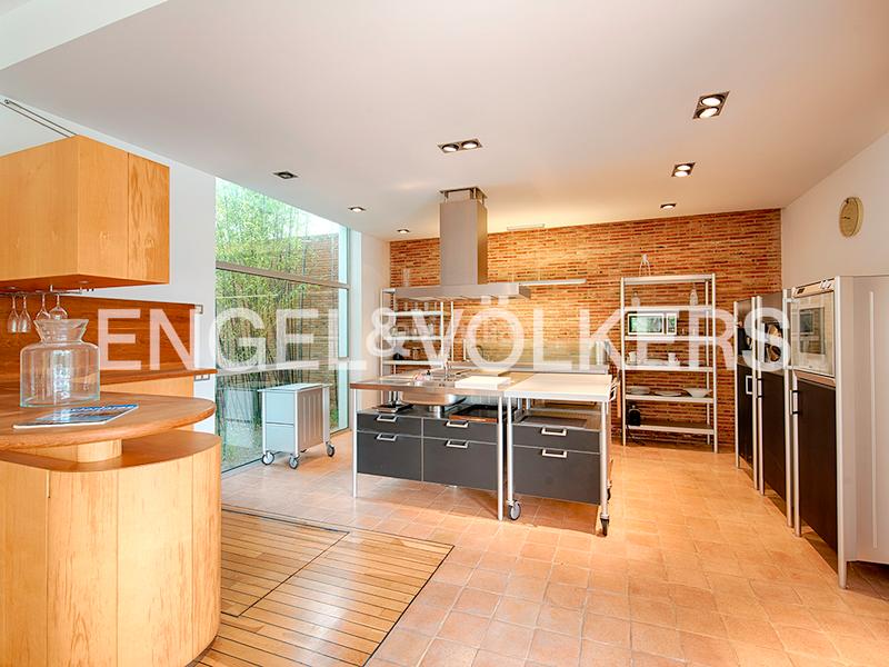 Foto 1080c1da-3b1b-44a2-8986-267e6d3d0855. Chalet propiedad exclusiva en venta antes de los puentes en Empuriabrava