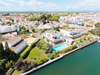 Xalet  Empúries a. Propiedad exclusiva en venta antes de los puentes