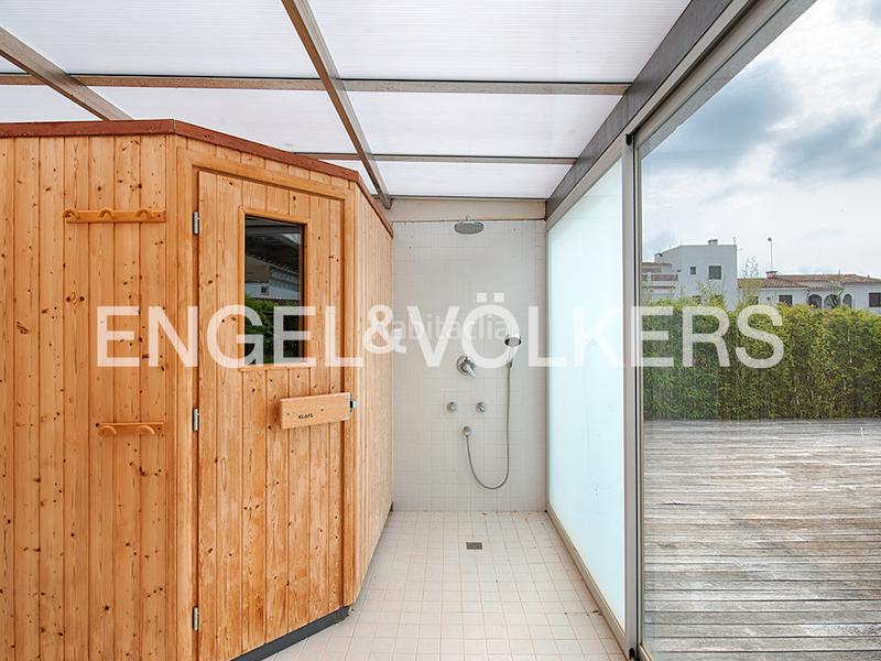 Foto 7c7ba2ed-c74d-4a59-a3bd-241b0f35e633. Chalet propiedad exclusiva en venta antes de los puentes en Empuriabrava
