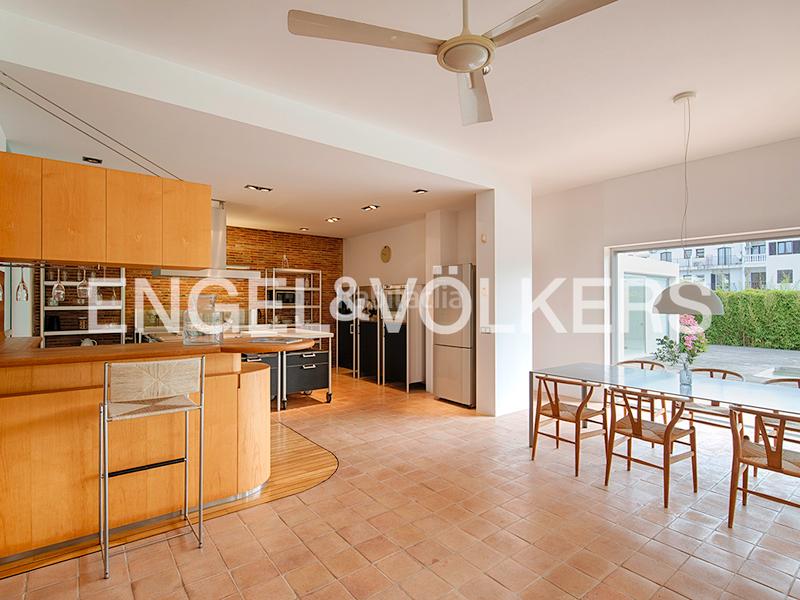 Foto a0ad9ce3-251f-4f5d-8f3c-a6e3c3bacf22. Chalet propiedad exclusiva en venta antes de los puentes en Empuriabrava