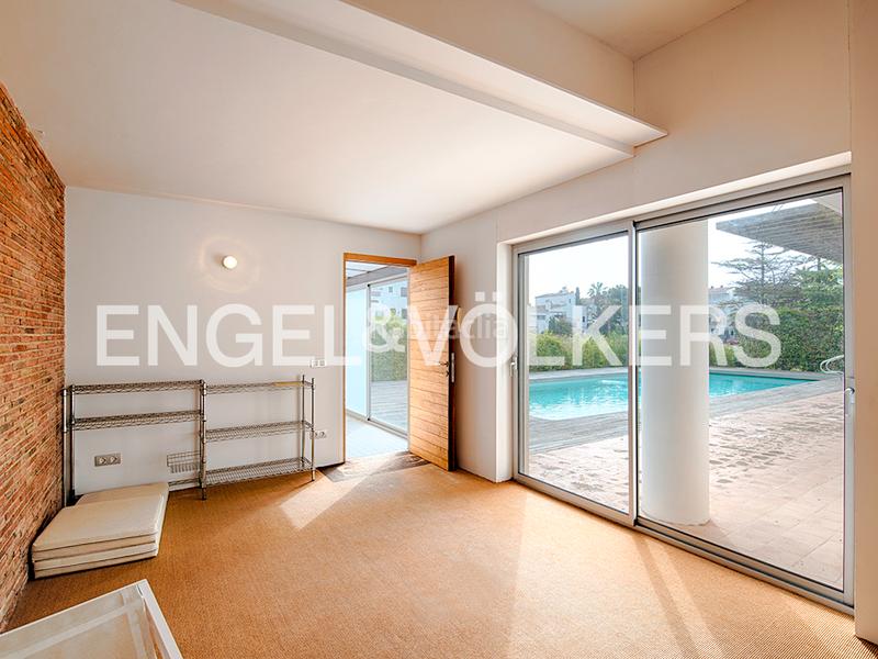 Foto c7fff4d0-b884-47a1-8f60-6989a0902ec6. Chalet propiedad exclusiva en venta antes de los puentes en Empuriabrava