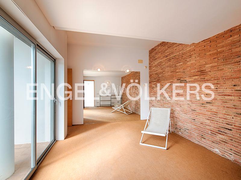 Foto d06c4f59-2940-4d3a-b6d4-c8d8a9cb59c7. Chalet propiedad exclusiva en venta antes de los puentes en Empuriabrava