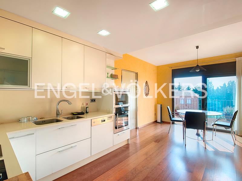 Foto 9f1ef7fe-358d-4f22-80f3-27d62f40ecc2. Reihenhaus mit heizung pool in Vilafant