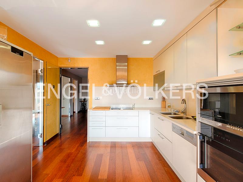 Foto baef8416-9ea7-4ceb-973b-a916b6dcb809. Reihenhaus mit heizung pool in Vilafant