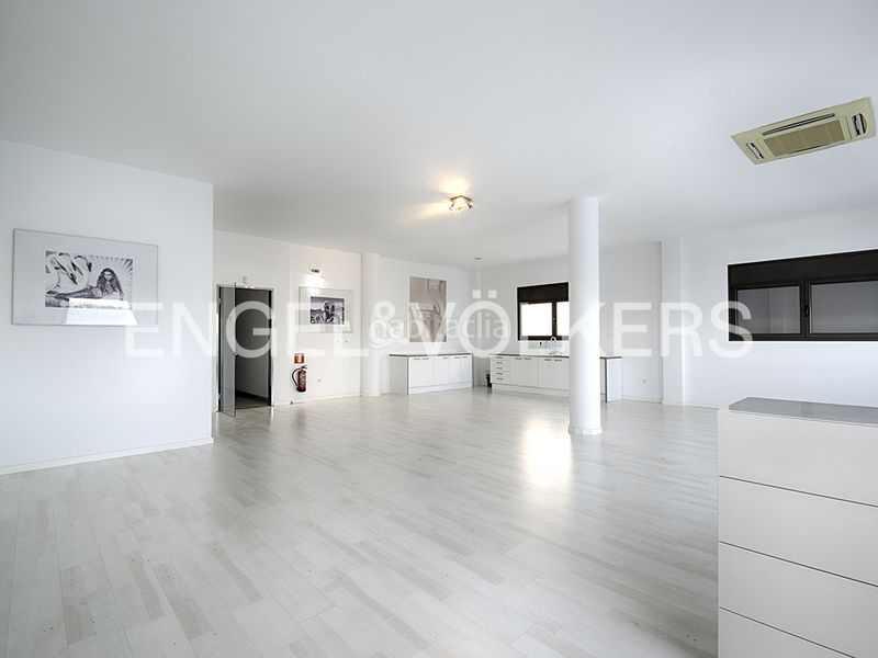 Foto b717e7e8-82af-4168-9504-82313cb73001. Casa adossada amb calefacció piscina a Vilafant