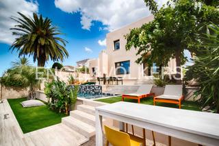 Chalet  Carrer noguera. Villa en el canal ancho con 14 m de amarre