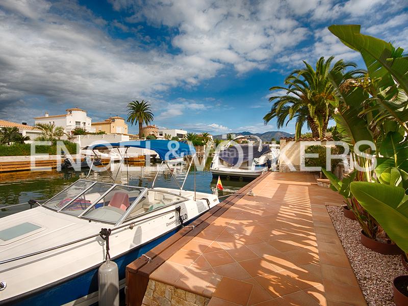 Foto 6f623af3-b374-4fe7-ab03-997773160005. Casa  en ubicación excepcional en el canal ancho en Empuriabrava