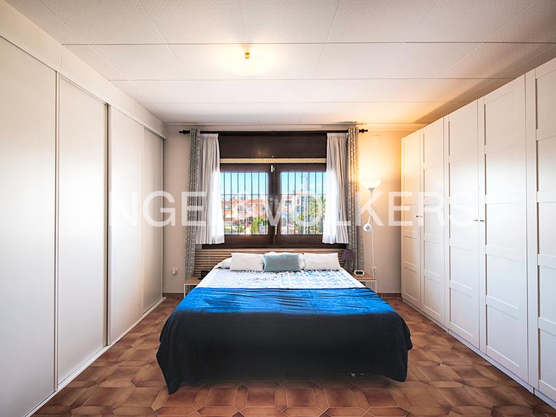 Foto a3c3b291-910a-432f-add9-2aafb0cf7f6a. Chalet villa en la playa con cuatro amarres en Salins - Cavall de Mar Empuriabrava