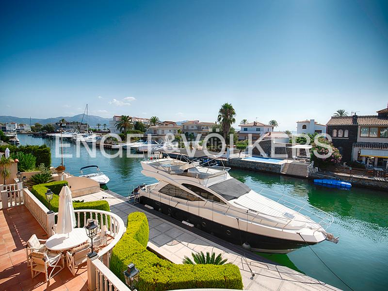 Foto ff035df6-84b8-453f-94a8-51787e813da0. Chalet with parking pool in Salins - Cavall de Mar Empuriabrava