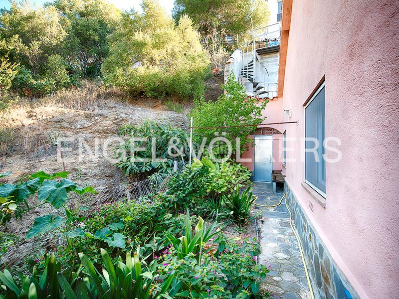 Foto 6e8cb421-4c1e-491f-af48-8cb94775cd28. Casa amb xemeneia calefacció aparcament a El Colomer - La Bateria - La Coma Llançà