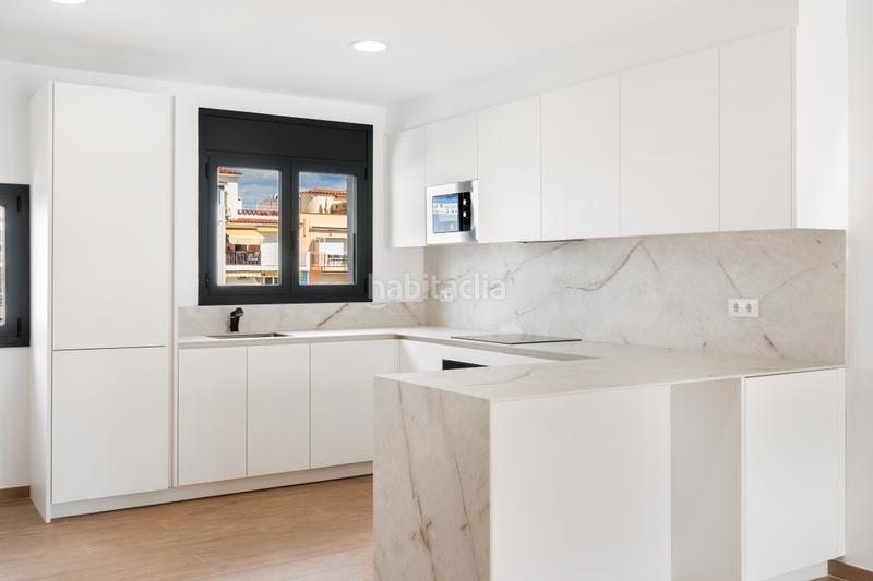 Foto 8e8bb0d2-8902-4b38-909b-5a7391a62731. Maison avec parking dans Salins - Cavall de Mar Empuriabrava