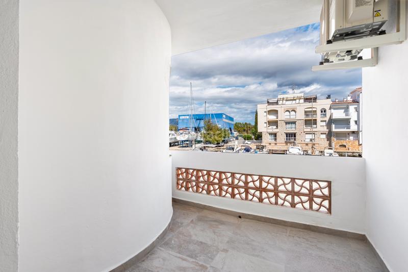 Foto f34899ba-76a6-4599-8425-94f4b1915b97. Maison avec parking dans Salins - Cavall de Mar Empuriabrava