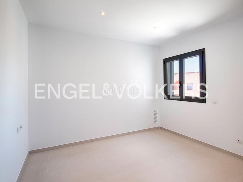 Foto b26a3a12-773b-4895-9a74-cd9530cd2ce2. Doppelhaus mit pool in Requesens Empuriabrava