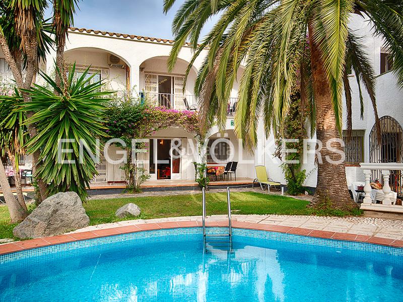 Foto a4bf15fb-e64a-4c3b-b0af-d20545b64901. Haus mit parking pool in Muga - Gran Reserva - Badia Empuriabrava