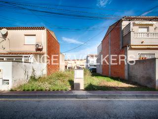 Terreny residencial  Carrer puigmal-e1. Terreno construible en zona residencial en empuriabrava