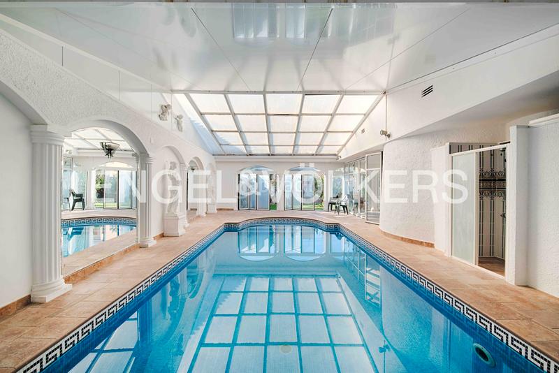 Foto cb268534-5f06-4279-9731-d961c426c9d8. Casa  de 4 habitaciones con piscina en Requesens Empuriabrava