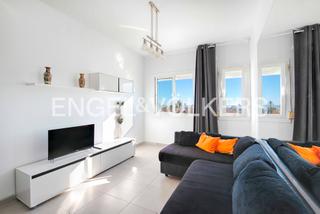Pis  Avinguda fages de climent. Piso de un habitación cerca del mar