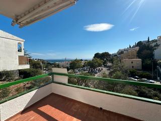 Casa aparellada  Avinguda de josé díaz pacheco. Exclusiva villa reformada con vistas espectaculares a la playa d