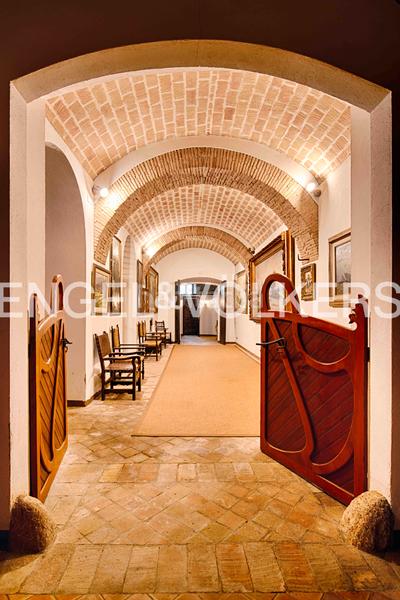 Foto 0669a433-d10a-479f-99de-4cc168d607ce. Haus mit kamin heizung parking pool in Borrassà