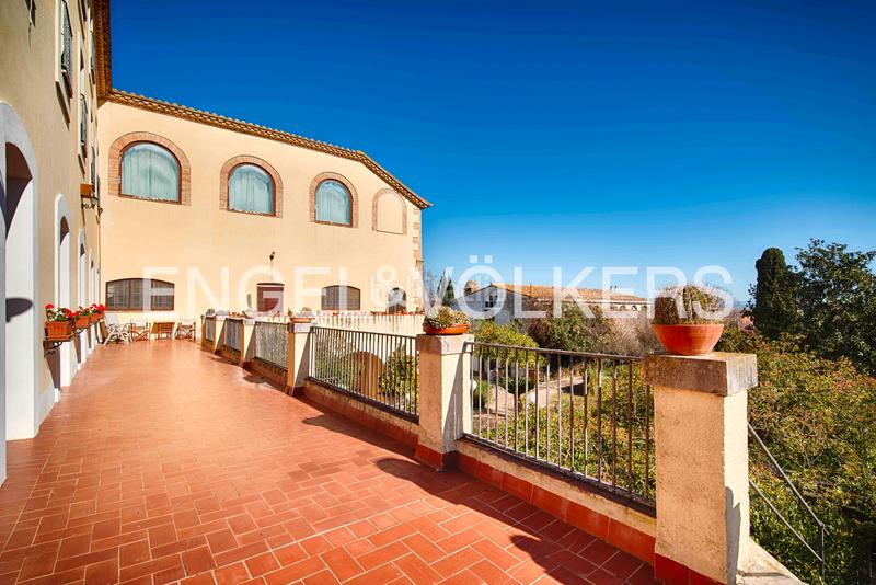 Foto 11c3e945-a8b6-4a8f-ae5a-9c0507068f57. Haus mit kamin heizung parking pool in Borrassà