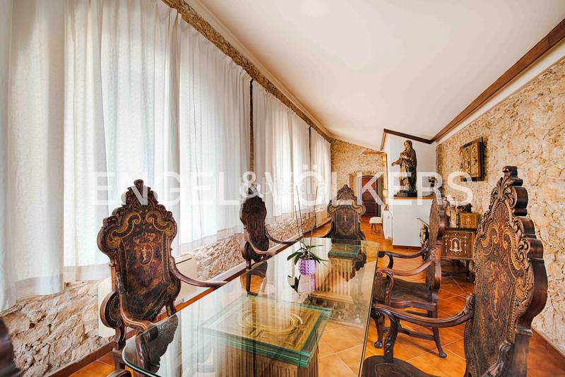 Foto 63ebbaa7-acc9-4f00-bea9-589b54d2cc04. Haus mit kamin heizung parking pool in Borrassà