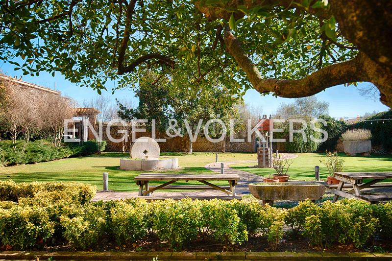 Foto c0738c98-bb9b-402d-85b2-06572d61887c. Haus mit kamin heizung parking pool in Borrassà