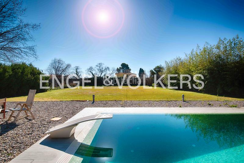 Foto cb2ceb5b-f350-47bf-9dc5-3c1d0a6ce97b. Haus mit kamin heizung parking pool in Borrassà