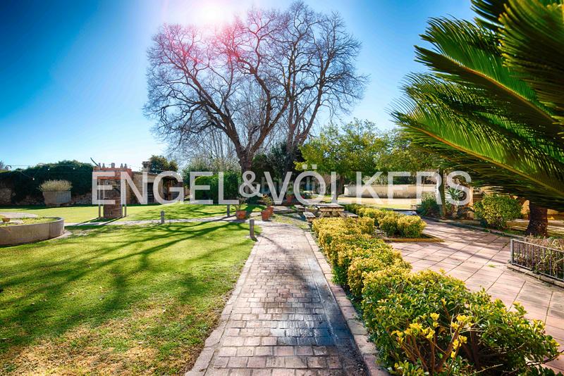 Foto e72fc9ff-9cab-4eed-85f7-9d1c8208a5a0. Haus mit kamin heizung parking pool in Borrassà