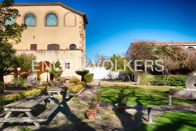 Foto eb692a32-56a4-4c6a-97a6-49e344b8272d. Haus mit kamin heizung parking pool in Borrassà