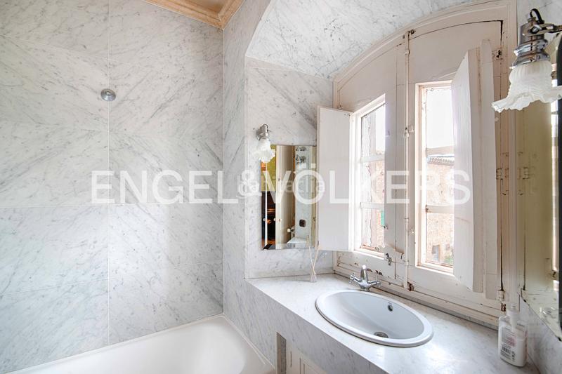 Foto ee290ba0-9239-4f1e-b239-233a9bb63a23. Haus mit kamin heizung parking pool in Borrassà