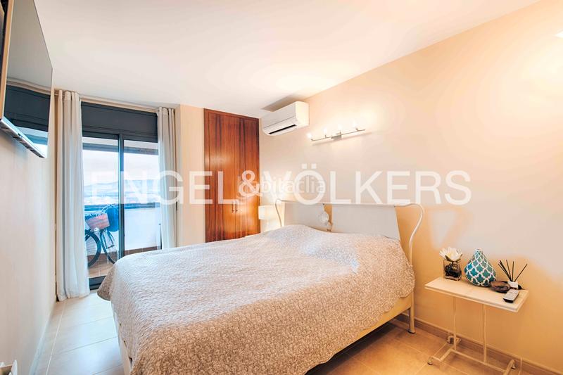 Foto 218f9dc2-ea48-4c03-908e-ea00df57ec96. Apartamento idílico apartamento de 3 dormitorios en primera línea de mar en Empuriabrava