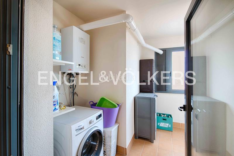 Foto 2ce786e9-b8f3-4701-9f77-54aa3d75f86f. Apartamento idílico apartamento de 3 dormitorios en primera línea de mar en Empuriabrava