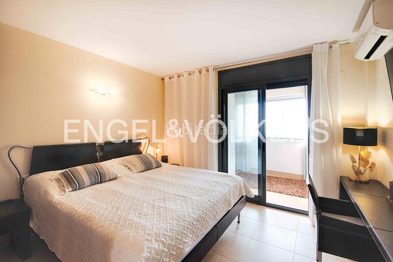 Foto 4a3fb174-fc42-4d46-b187-b36263e2d80d. Apartamento idílico apartamento de 3 dormitorios en primera línea de mar en Empuriabrava