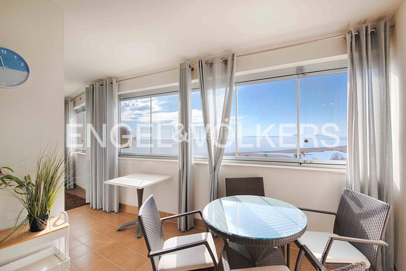 Foto 4ce2adaa-6005-4bbd-9cfe-b5021e952867. Apartamento idílico apartamento de 3 dormitorios en primera línea de mar en Empuriabrava