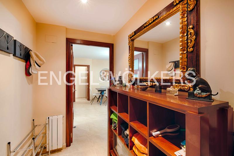Foto 7498b36a-5e87-4bac-b896-4beb87266dfe. Apartamento idílico apartamento de 3 dormitorios en primera línea de mar en Empuriabrava