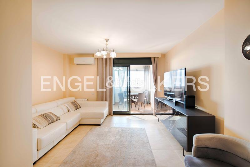 Foto db338ac8-2558-4695-be8b-d0f930ce18b8. Apartamento idílico apartamento de 3 dormitorios en primera línea de mar en Empuriabrava