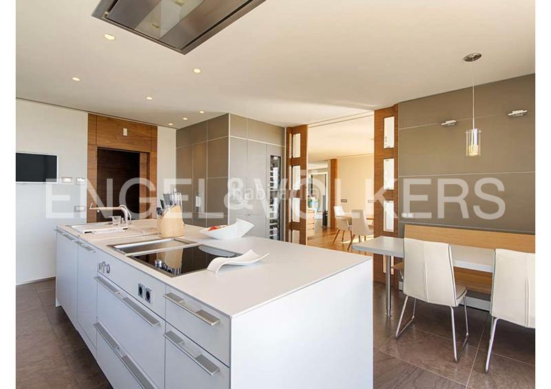 Foto 32a54b38-a2e9-4173-aedb-13e84bd1b53c. Chalet avec cheminée chauffage parking piscine dans Peralada