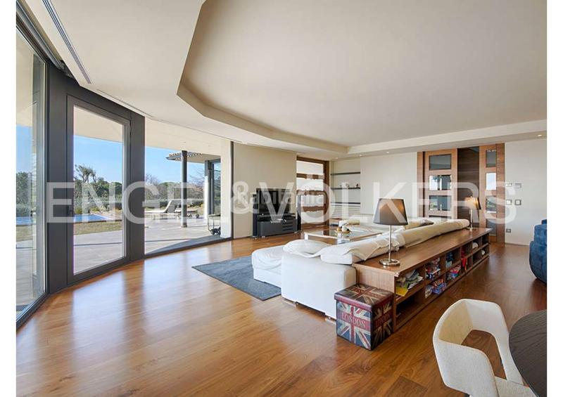 Foto 4254f4b8-060e-4e7b-8357-289253ea4901. Chalet avec cheminée chauffage parking piscine dans Peralada