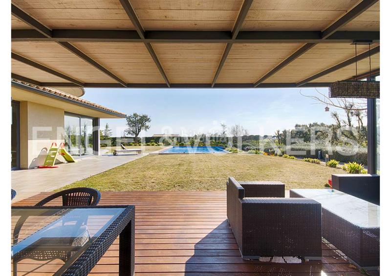 Foto 4fd4d01c-ab2b-467d-a574-44bde161ea94. Chalet avec cheminée chauffage parking piscine dans Peralada