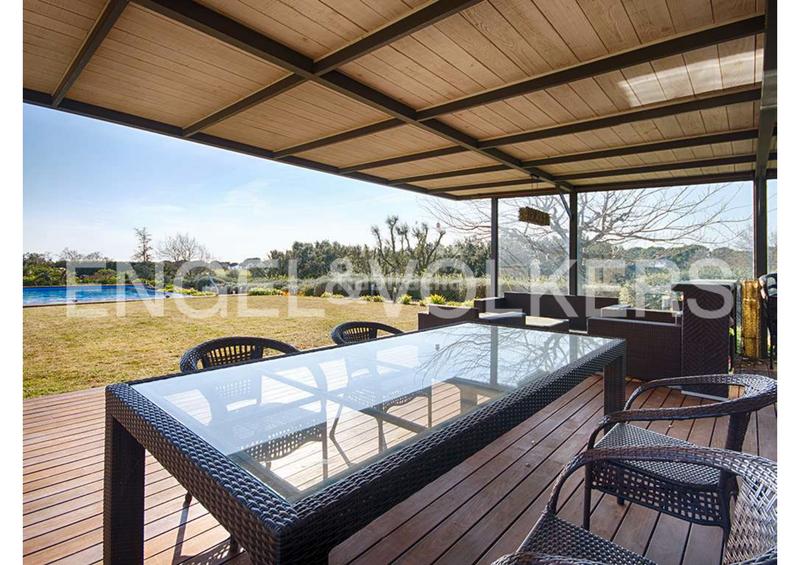 Foto 66abc2c4-22a8-4a93-9d91-8254114ecc74. Chalet avec cheminée chauffage parking piscine dans Peralada