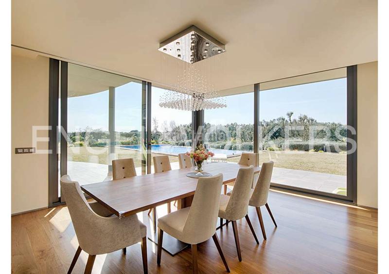 Foto 873096c0-b28a-478c-b8d4-9cb9e4fe934f. Chalet avec cheminée chauffage parking piscine dans Peralada