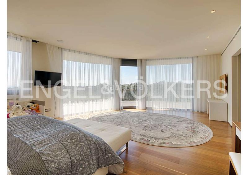 Foto 907f7223-1224-4c70-b4fe-da1d9fa75933. Chalet avec cheminée chauffage parking piscine dans Peralada