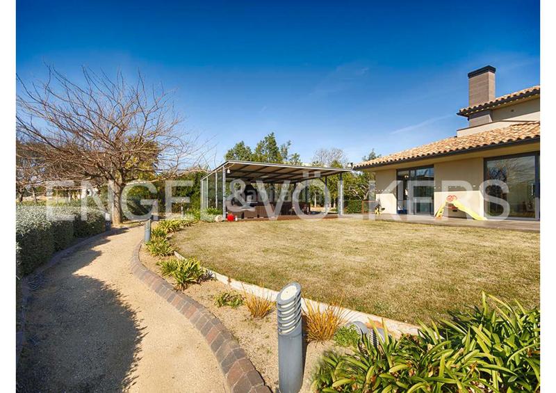 Foto c046f302-b8c3-4b5b-bf33-eb30ac1d18ff. Chalet avec cheminée chauffage parking piscine dans Peralada